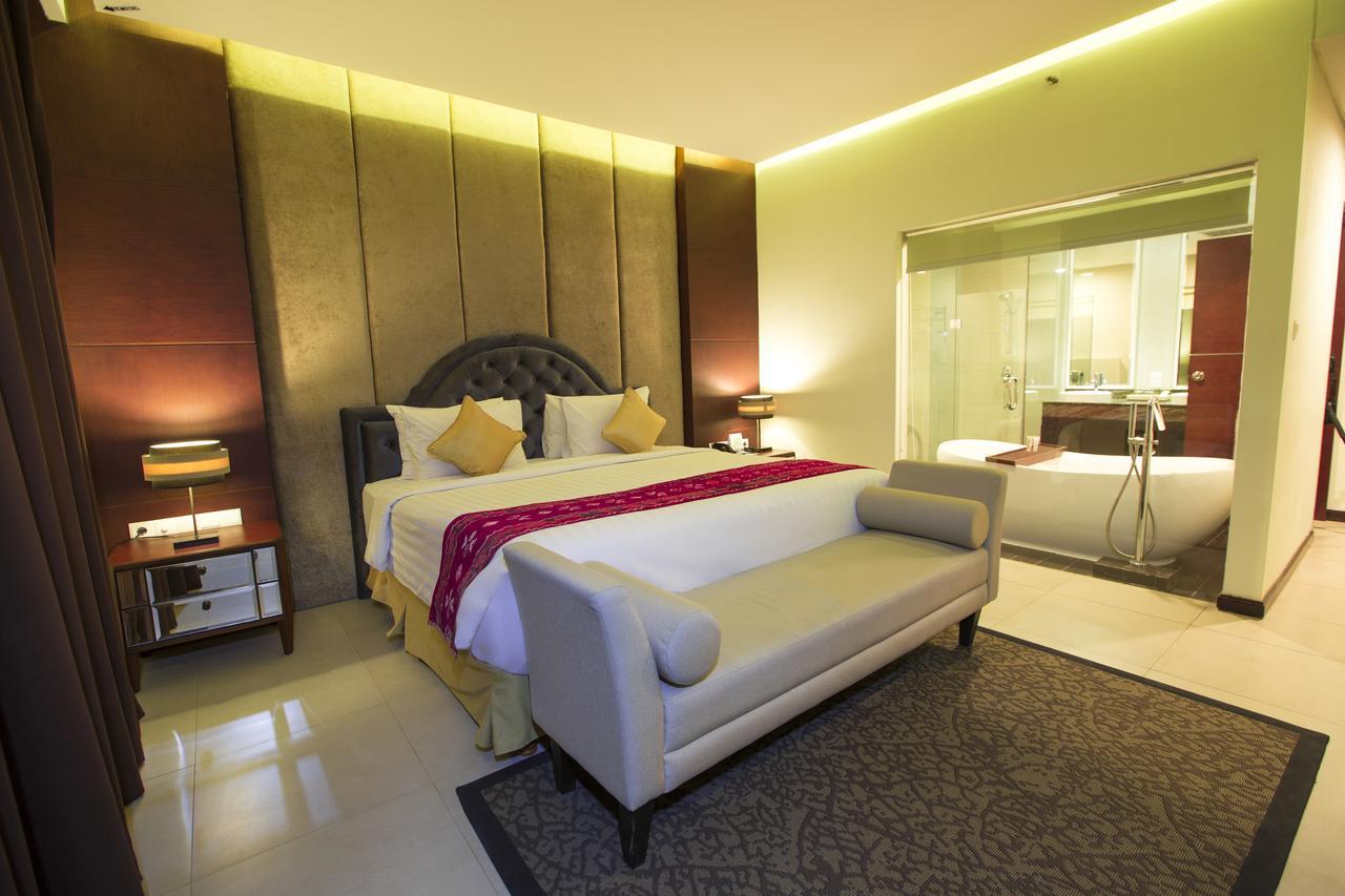 Rattan Inn Hotel Banjarmasin  Exterior photo