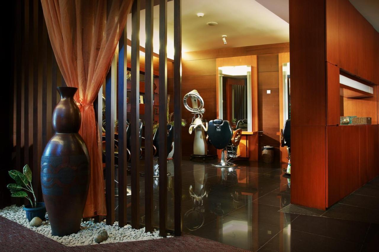 Rattan Inn Hotel Banjarmasin  Exterior photo